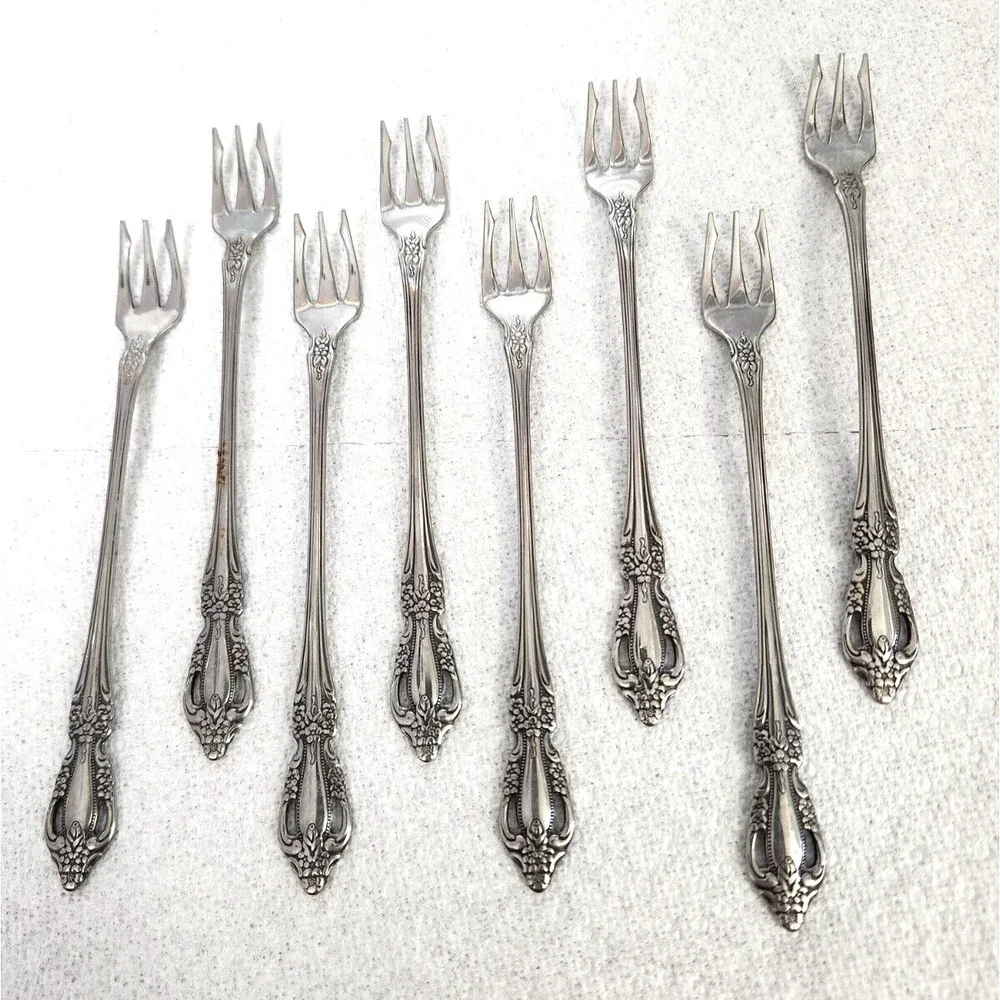 Oneida Raphael Distinction Deluxe Cocktail Seafood Forks Stainless Lot of 8